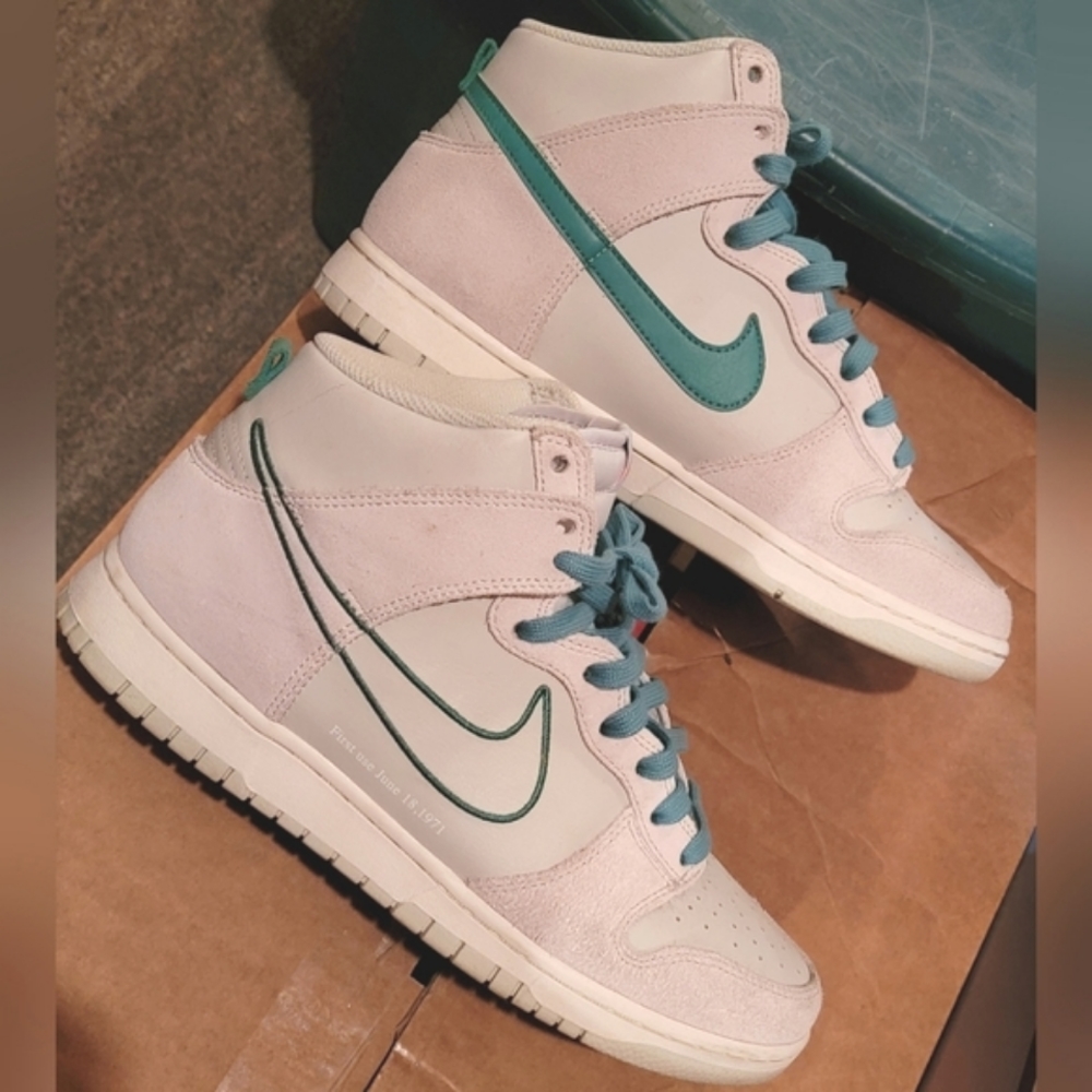 [NIKE] 50th Anniversary Swoosh Dunk High SE 'Green Noise' - DH0960-001